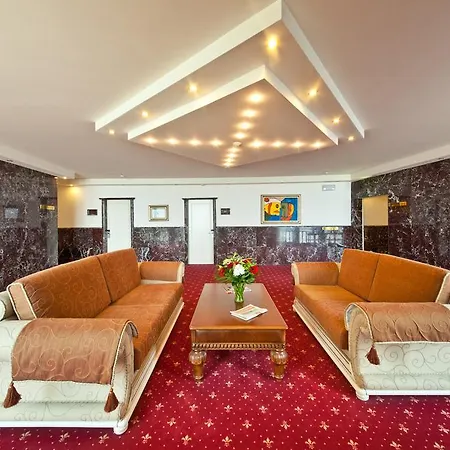 Excelsior Hauptbahnhof Hotel 4*