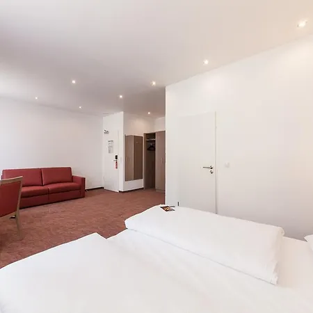 Hotel Excelsior Hauptbahnhof 4*