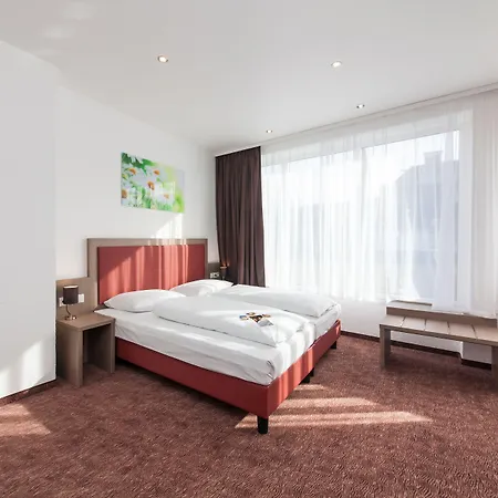 Excelsior Hauptbahnhof 4*