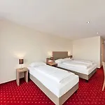 Excelsior Hauptbahnhof 4*