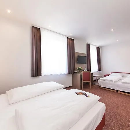 Excelsior Hauptbahnhof מלון 4*