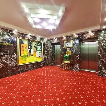 호텔 Excelsior Hauptbahnhof 4*