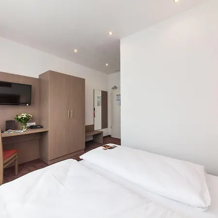 Excelsior Hauptbahnhof 4*