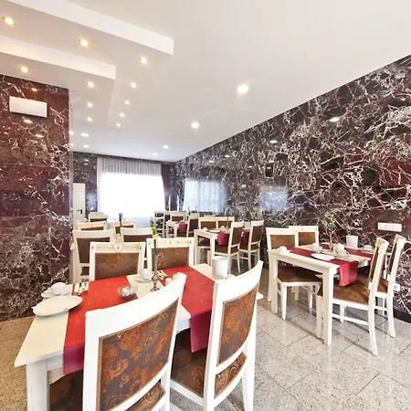Excelsior Hauptbahnhof 4*