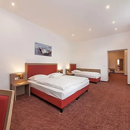 Hotel Excelsior Hauptbahnhof 4*