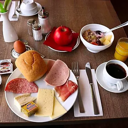 Hotel Excelsior Hauptbahnhof 4*