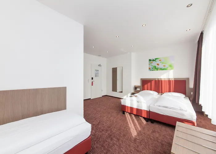 Отель Excelsior Hauptbahnhof 4*