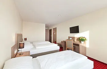 Excelsior Hauptbahnhof 4*